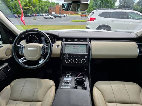 Used 2018 Land Rover Discovery SE AWD/4WD image 35