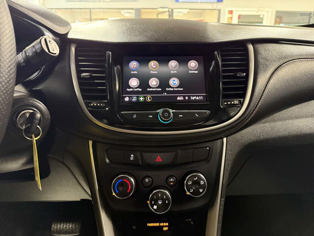Used 2020 Chevrolet Trax LT AWD/4WD image 14