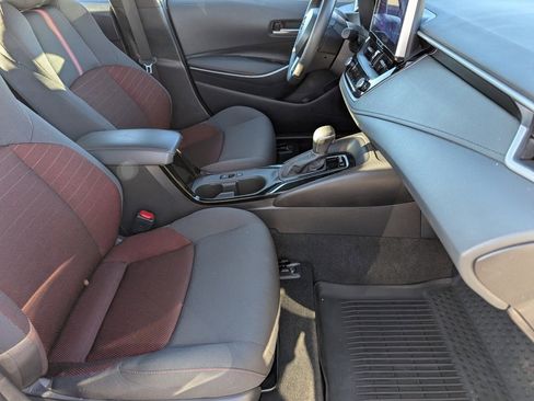 Used 2025 Toyota Corolla SE image 23