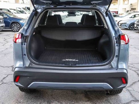 Used 2024 Toyota Corolla Cross LE w/ Moonroof Package image 29