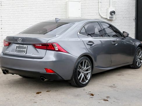 Used 2016 Lexus IS 200t RWD image 8