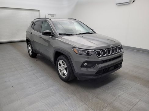 Used 2024 Jeep Compass Latitude image 13