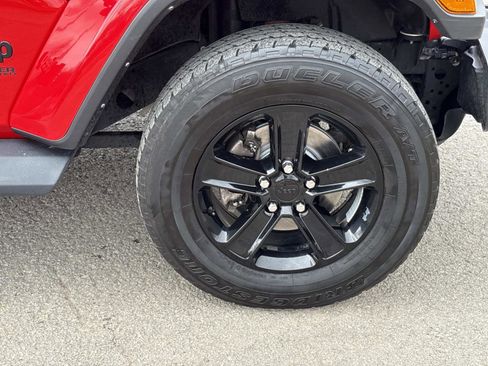 Used 2021 Jeep Wrangler Unlimited Sahara image 10