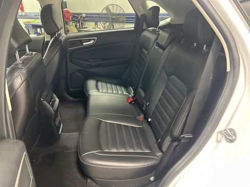 Used 2024 Ford Edge SEL image 12