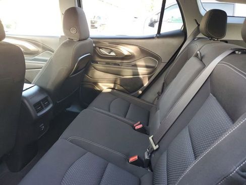 Used 2024 GMC Terrain SLE w/ Driver Convenience Package FWD image 10