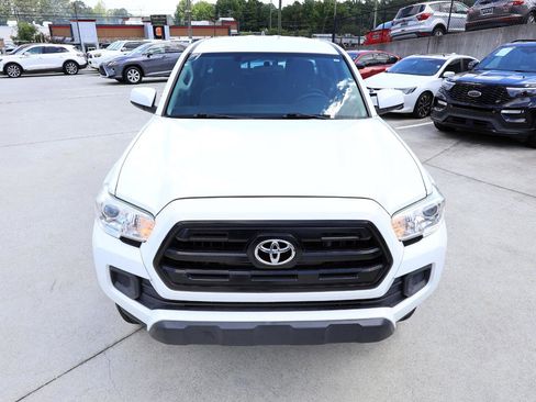 Used 2016 Toyota Tacoma SR w/ SR Convenience Package RWD image 12