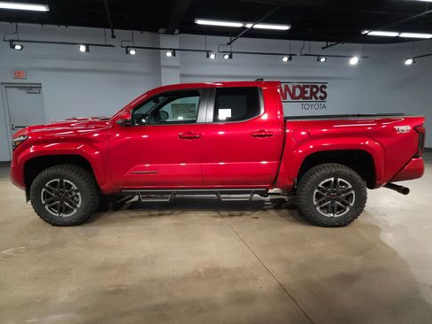 New 2026 Toyota Tacoma TRD Sport image 4