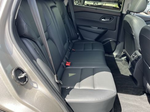 Used 2023 Nissan Rogue SL w/ SL Premium Package AWD/4WD image 4