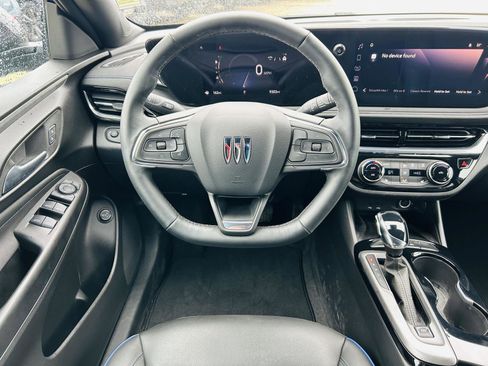 Used 2025 Buick Envista Sport Touring w/ Convenience I Package image 15