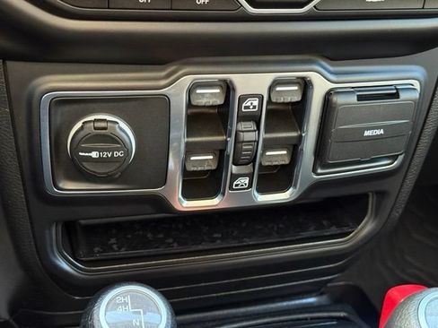 Used 2021 Jeep Wrangler Unlimited Sport AWD/4WD image 22