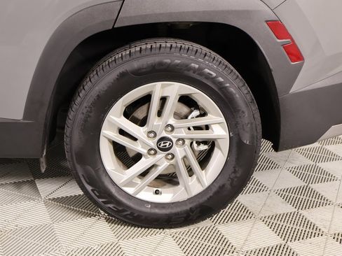 Used 2025 Hyundai Tucson SE image 17