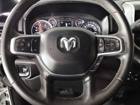 Used 2025 RAM 2500 Big Horn AWD/4WD image 3