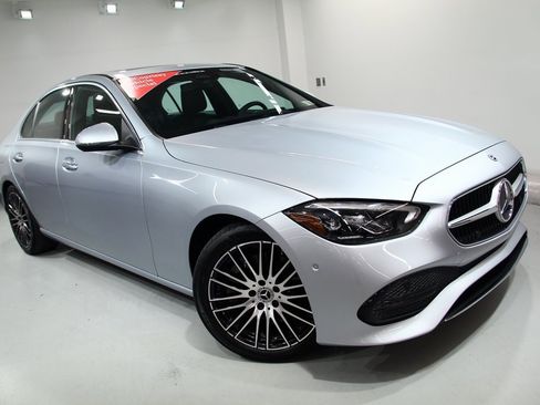 Used 2025 Mercedes-Benz C 300 4MATIC Sedan image 8