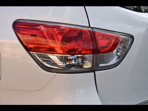 Used 2016 Nissan Pathfinder Platinum w/ Cargo Package FWD image 52