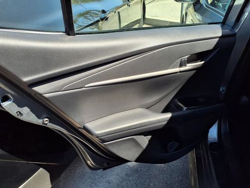 Used 2025 Toyota Camry SE FWD image 5