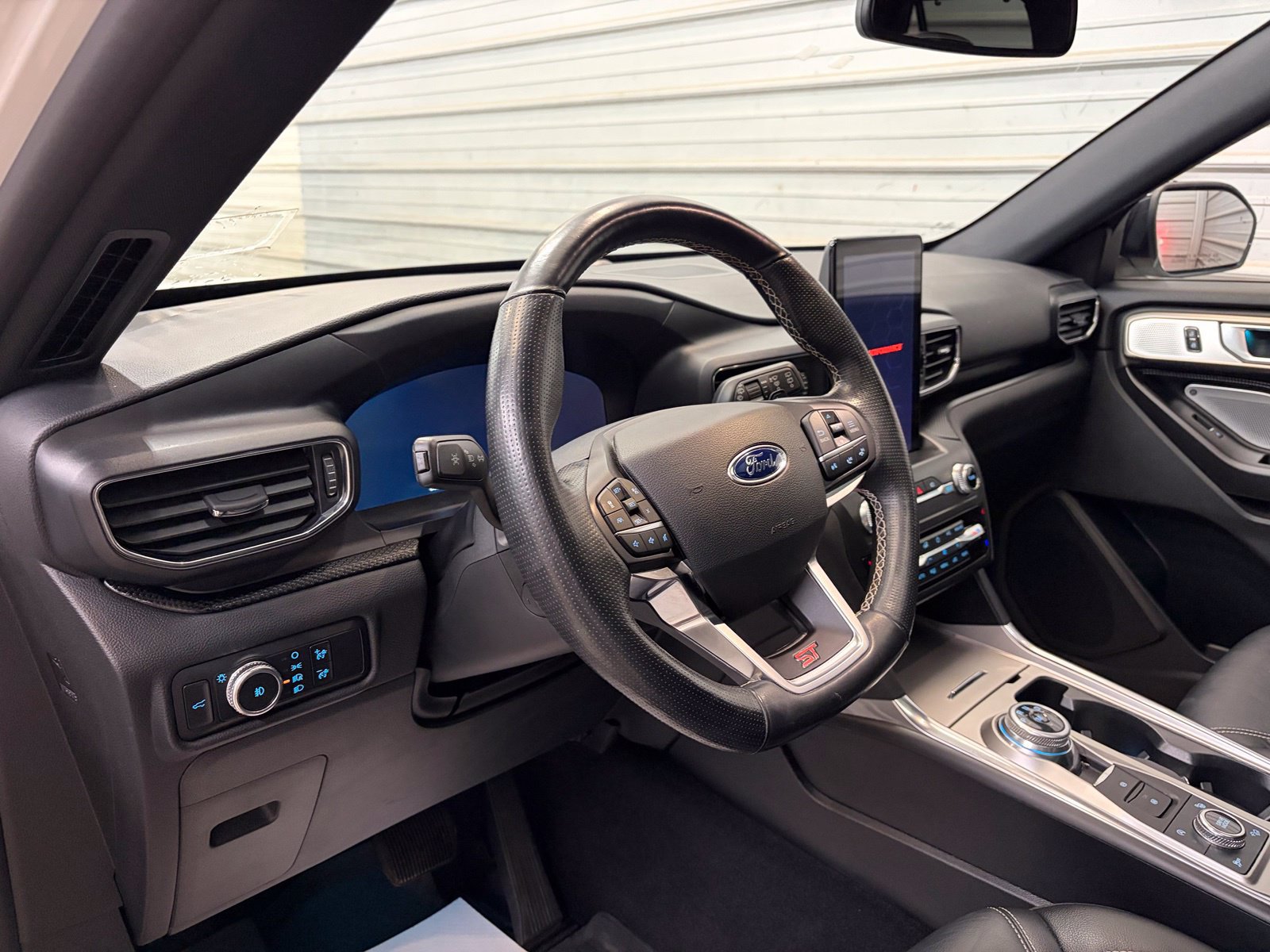 Used 2020 Ford Explorer ST w/ Premium Technology Package AWD/4WD image 12