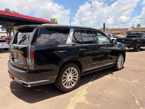 Used 2023 Cadillac Escalade Premium Luxury w/ Performance Package AWD/4WD image 11