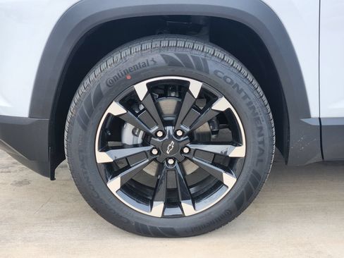 New 2026 Chevrolet Equinox RS w/ Convenience Package III FWD image 11
