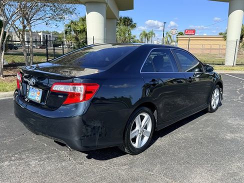 Used 2012 Toyota Camry L image 3