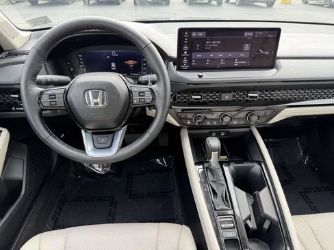 Certified 2025 Honda Accord Touring image 11