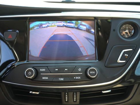 Used 2018 Buick Envision Preferred FWD image 18