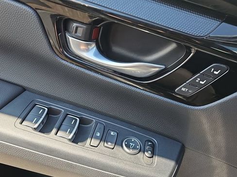Used 2025 Honda CR-V EX-L image 26