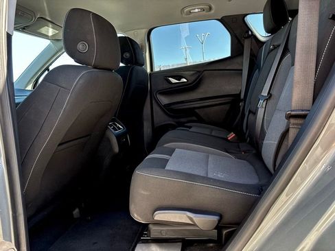 Used 2023 Chevrolet Blazer LT image 25