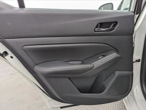 Used 2025 Nissan Altima 2.5 SV image 16