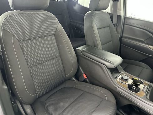 Used 2023 GMC Acadia SLE w/ Driver Convenience Package FWD image 28