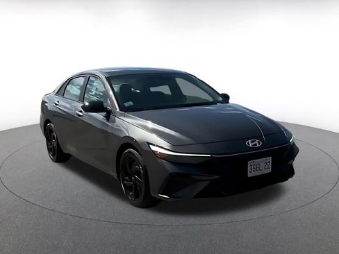 Used 2026 Hyundai Elantra Sport FWD image 3
