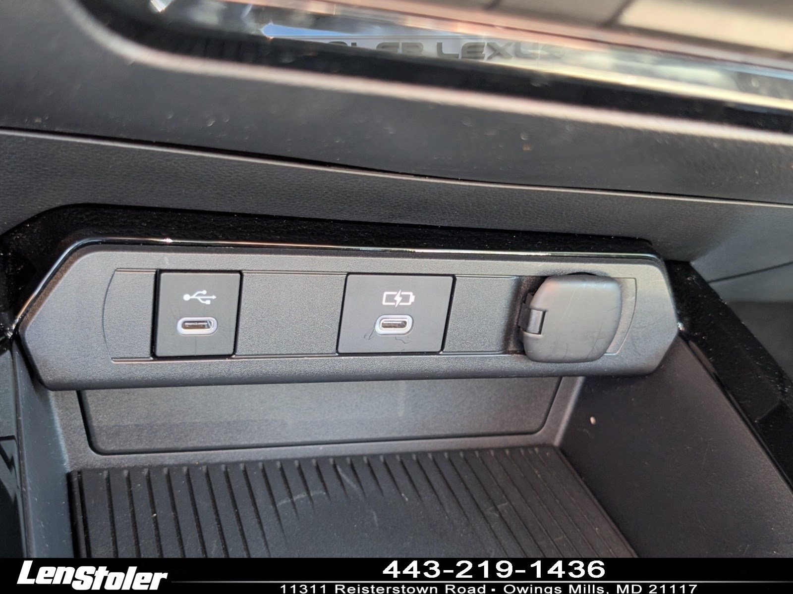 Used 2024 Toyota Prius Limited w/ Limited Premium Package AWD/4WD image 29