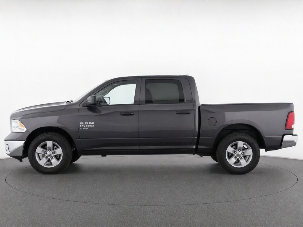 Used 2022 RAM 1500 Classic SLT AWD/4WD image 6