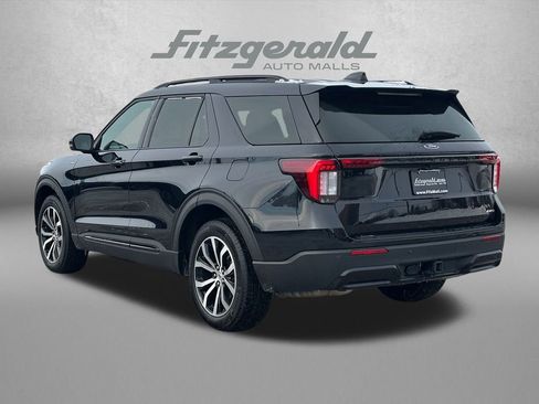 Used 2025 Ford Explorer ST-Line AWD/4WD image 7
