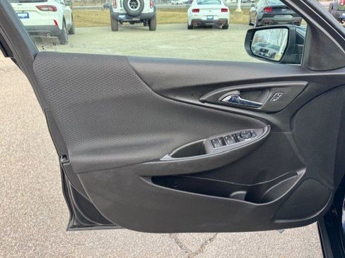 Used 2023 Chevrolet Malibu LT image 11