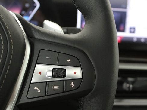 New 2026 BMW X5 xDrive50e image 28