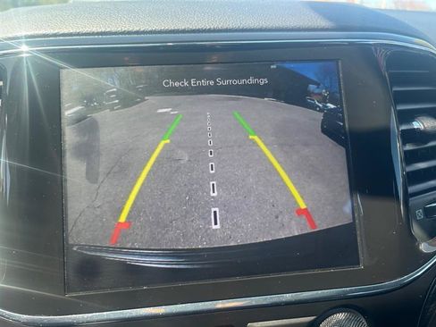 Used 2021 Jeep Grand Cherokee Laredo X AWD/4WD image 14