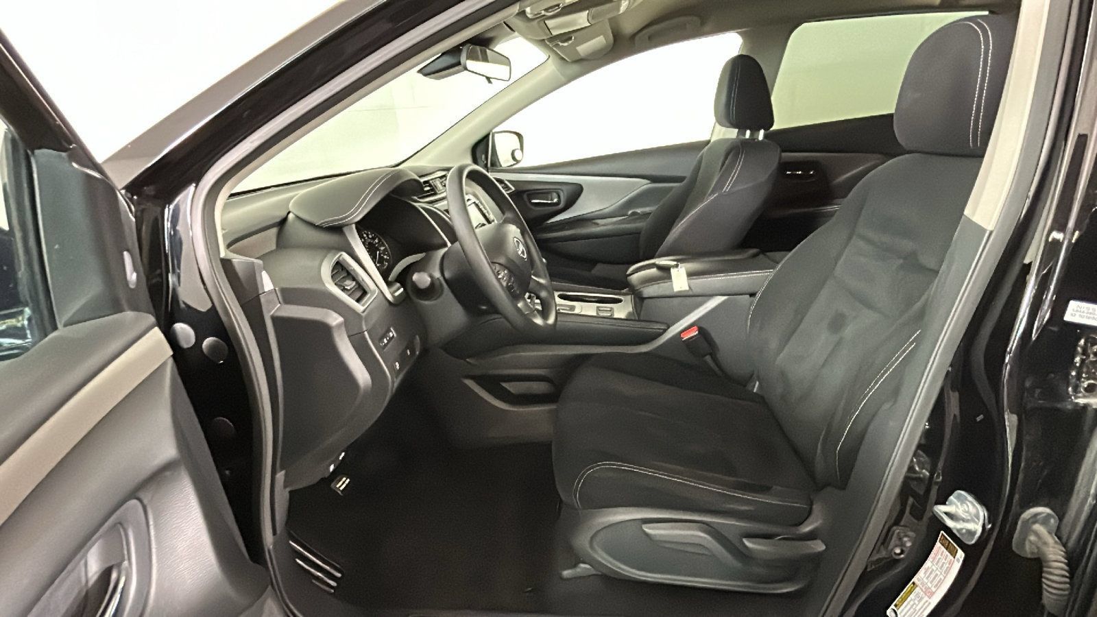 Used 2023 Nissan Murano S AWD/4WD image 13