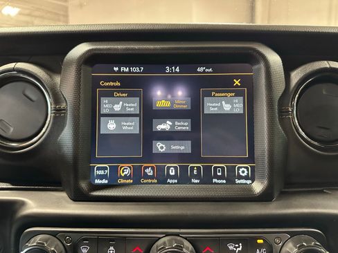 Used 2022 Jeep Wrangler Unlimited Sahara image 26