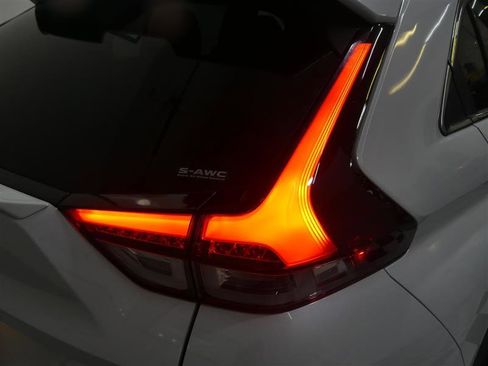 Used 2022 Mitsubishi Eclipse Cross SE AWD/4WD image 12