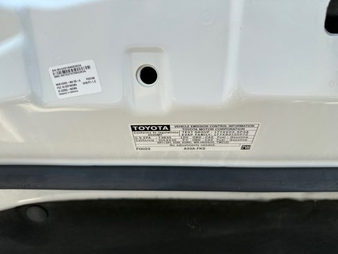 Used 2020 Toyota Camry XSE FWD image 13