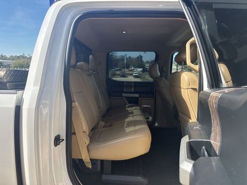 Used 2017 Ford F250 Lariat w/ Lariat Value Package image 11