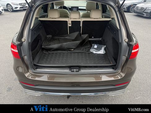 Used 2017 Mercedes-Benz GLC 300 4MATIC image 24