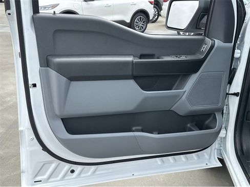 New 2025 Ford F150 XL w/ Equipment Group 103A High image 30