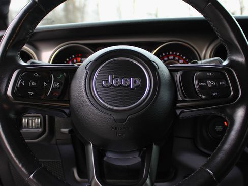 Used 2022 Jeep Wrangler Unlimited Sport image 23