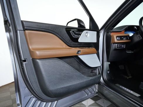 Certified 2024 Lincoln Aviator Reserve w/ Equipment Group 201A AWD/4WD image 15