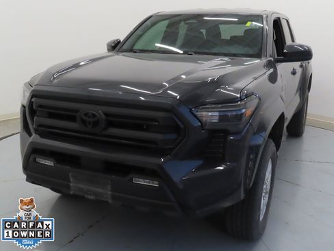 Used 2024 Toyota Tacoma SR5 image 9