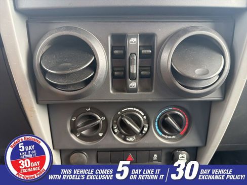 Used 2010 Jeep Wrangler Unlimited Islander image 17