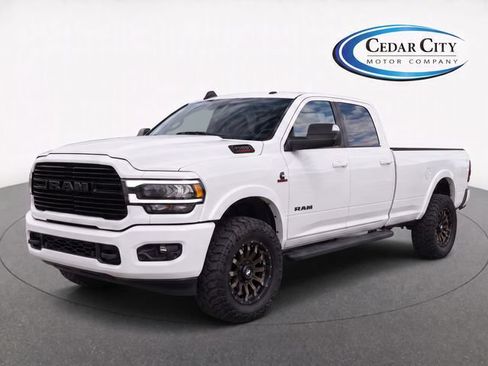 Used 2022 RAM 3500 Laramie AWD/4WD image 1