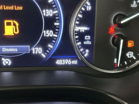 Used 2024 Buick Enclave Premium AWD/4WD image 15