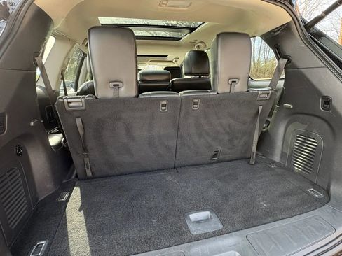 Used 2017 Nissan Pathfinder Platinum w/ Family Entertainment Package image 25